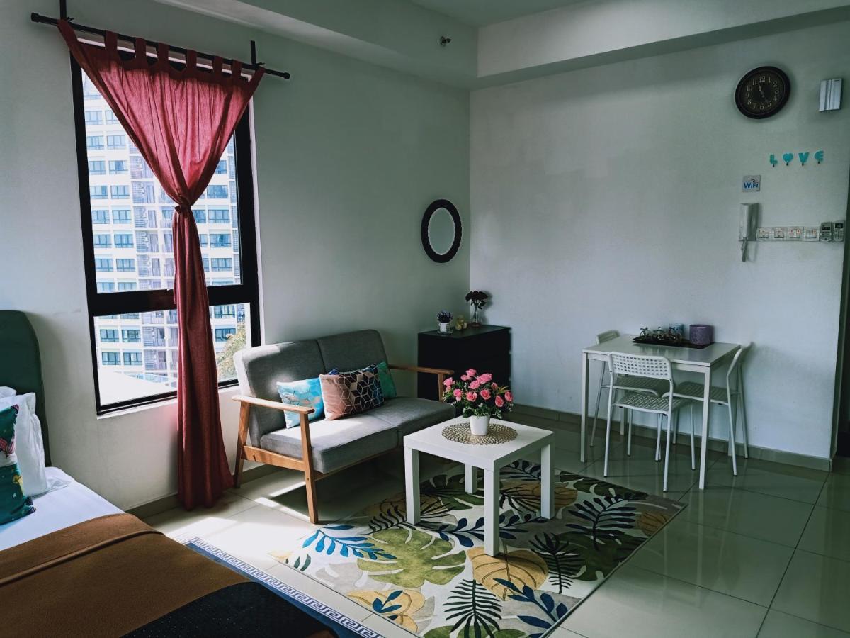 D'Gunduls Homestay Studio By Dgh I-City Shah Alam Buitenkant foto