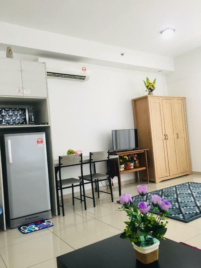 D'Gunduls Homestay Studio By Dgh I-City Shah Alam Buitenkant foto